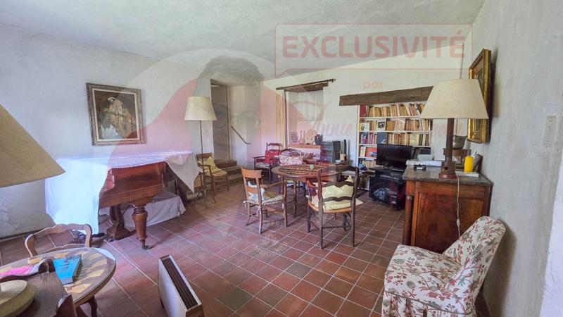 Maison - 214 m² - 8 pièces