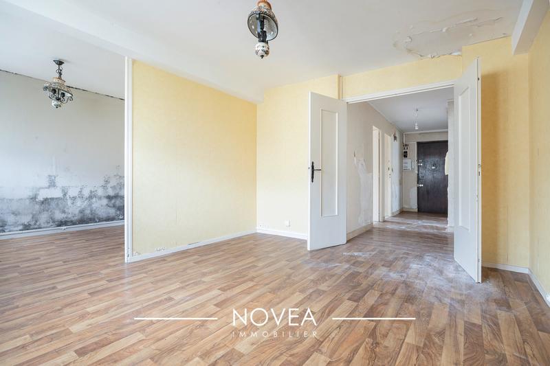 Appartement - 81 m² - 5 pièces