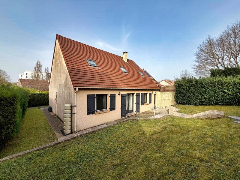 Maison - 138 m² - 6 pièces