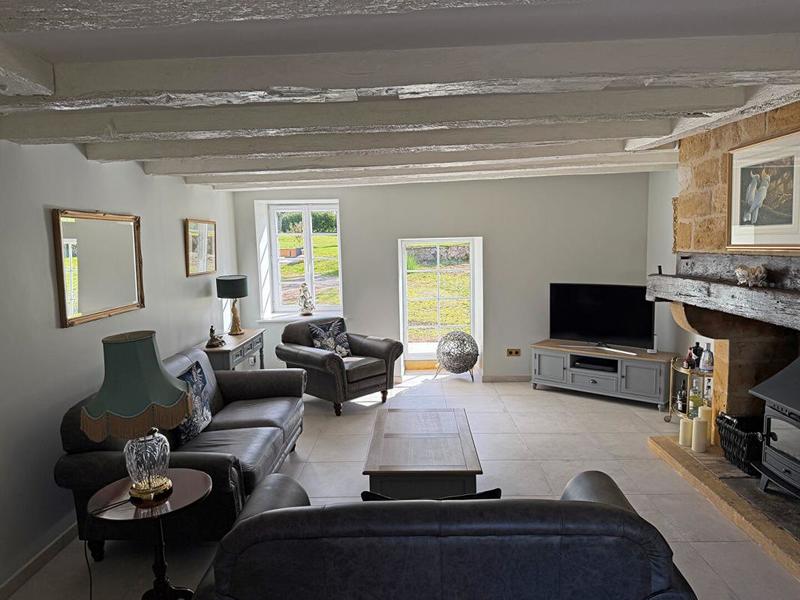 Maison - 241 m² - 5 pièces