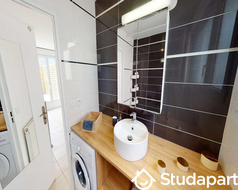 Chambre - 140 m² - 1 pièce