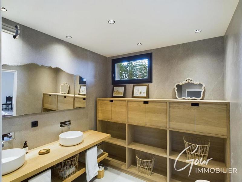 Villa - 370 m² - 7 pièces