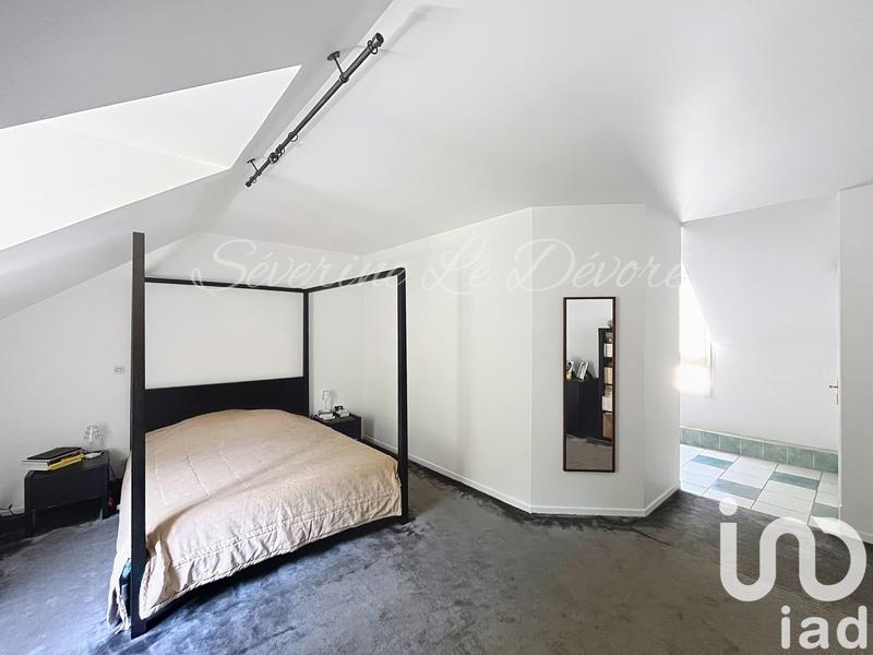 Maison - 181 m² - 8 pièces