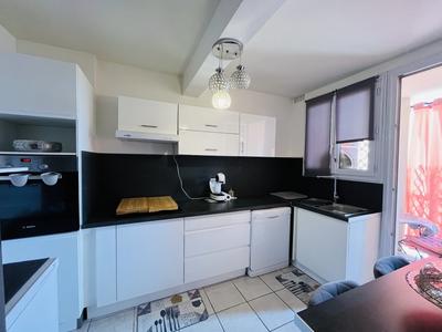 Appartement - 75 m² - 4 pièces