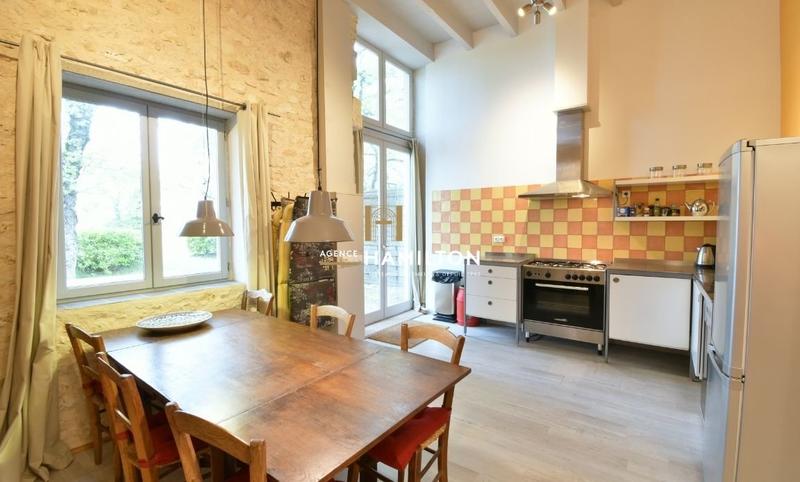 Propriété - 655 m² - 18 pièces