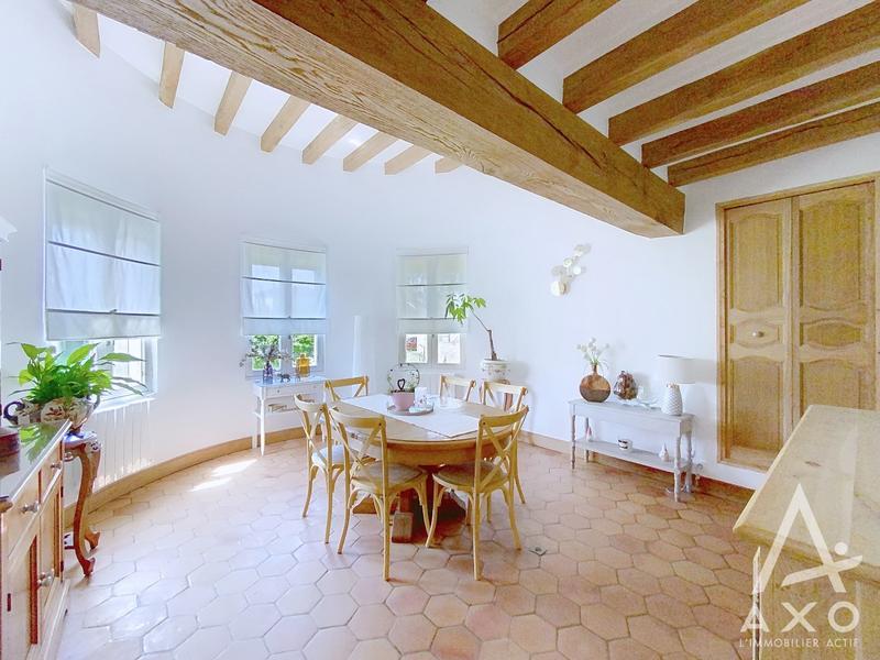 Maison - 204 m² - 8 pièces