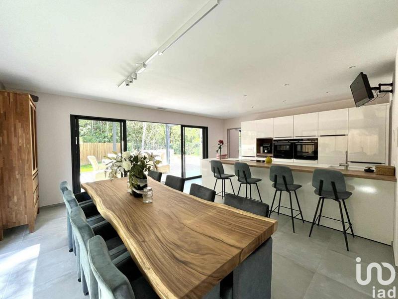 Maison - 145 m² - 5 pièces