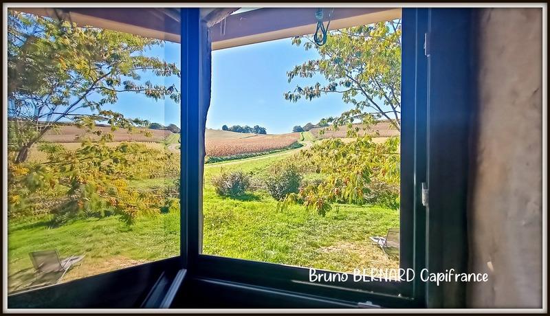 Maison - 250 m² - 8 pièces