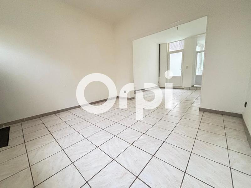 Maison - 101 m² - 5 pièces