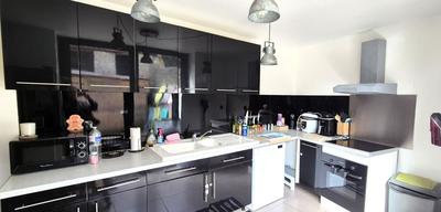 Maison - 94 m² - 4 pièces