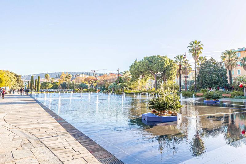 Appartement - 155 m² - 8 pièces