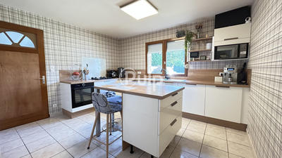 Pavillon - 180 m² - 8 pièces