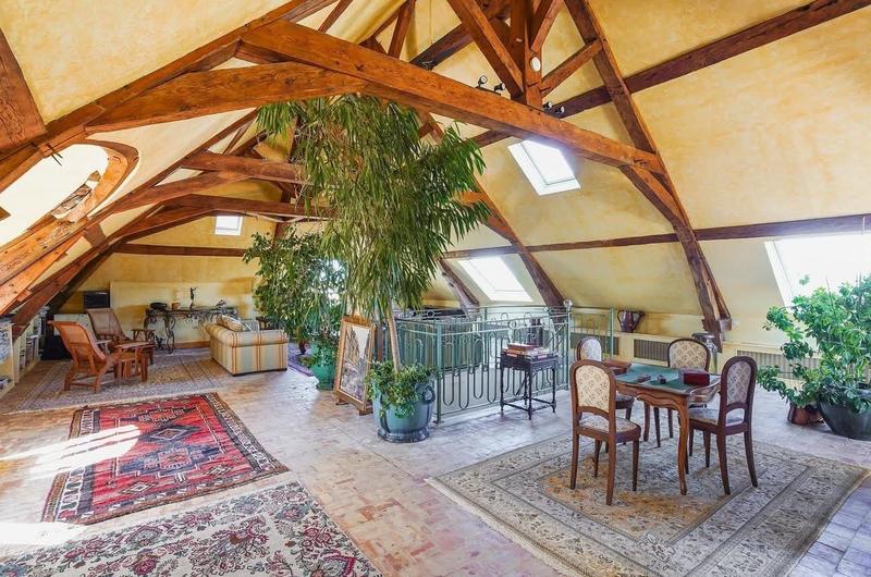 Maison - 550 m² - 14 pièces