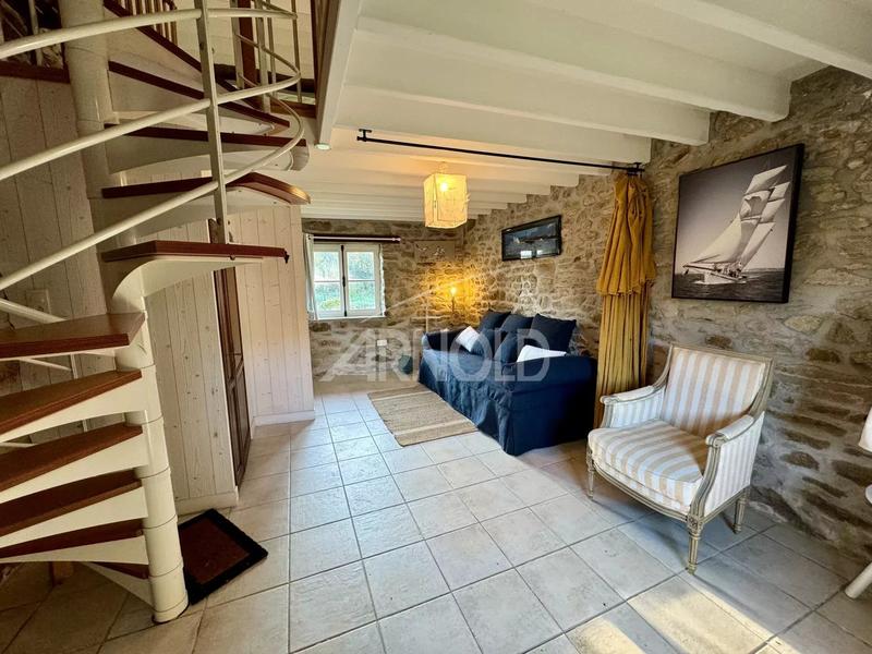 Maison - 99 m² - 4 pièces