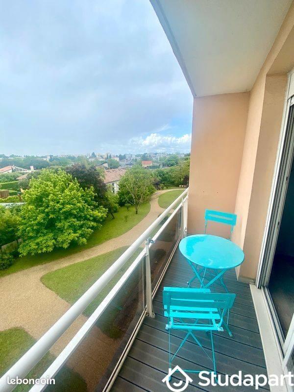 Chambre - 10 m² - 1 pièce