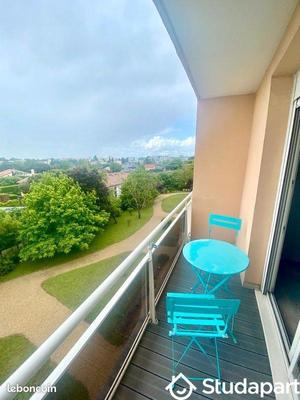 Chambre - 10 m² - 1 pièce