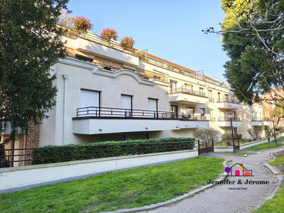 Appartement - 106 m² - 6 pièces