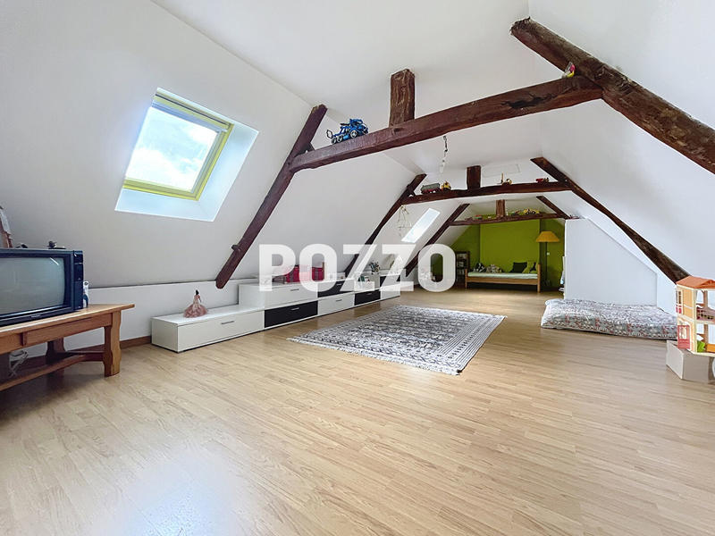 Maison - 240 m² - 9 pièces