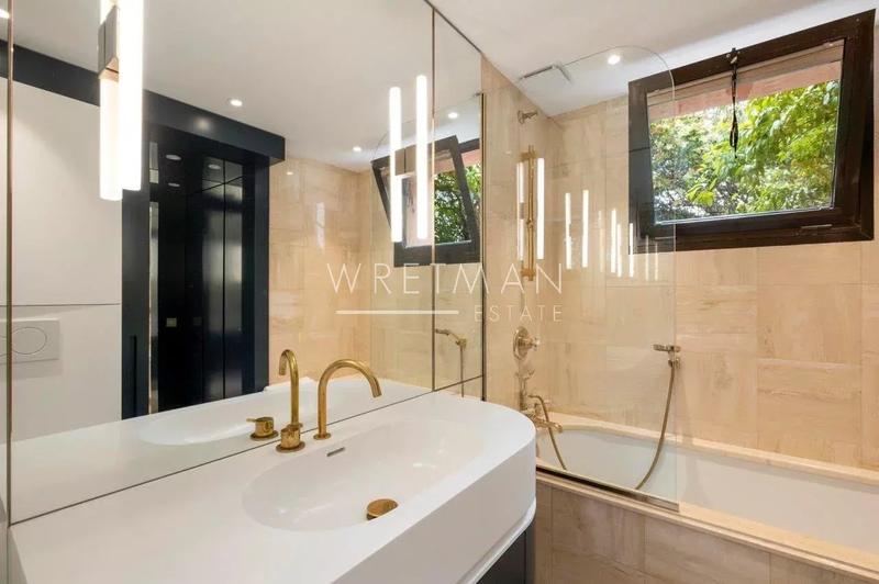 Appartement - 146 m² - 4 pièces