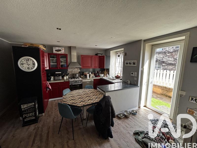 Maison - 152 m² - 7 pièces