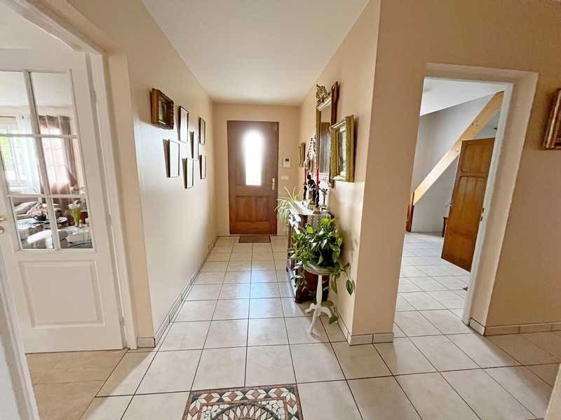 Maison - 232 m² - 9 pièces