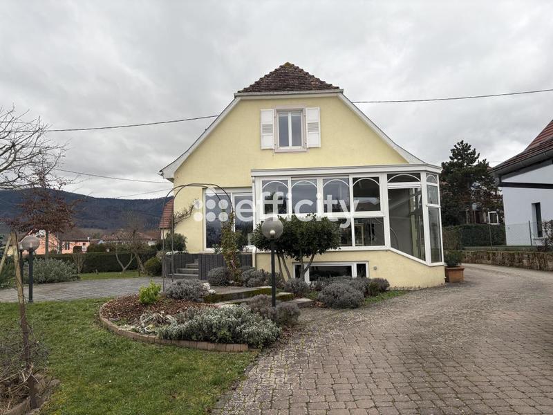 Maison - 140 m² - 5 pièces