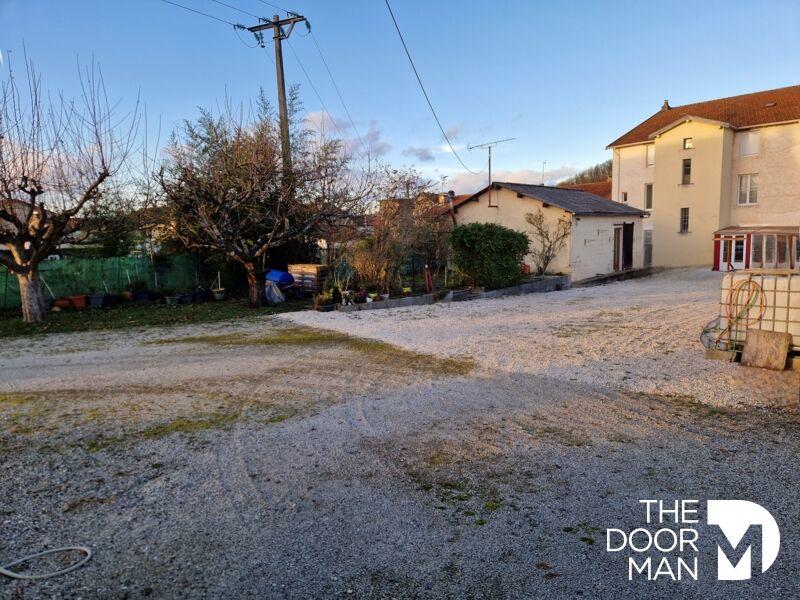 Maison - 436 m² - 12 pièces