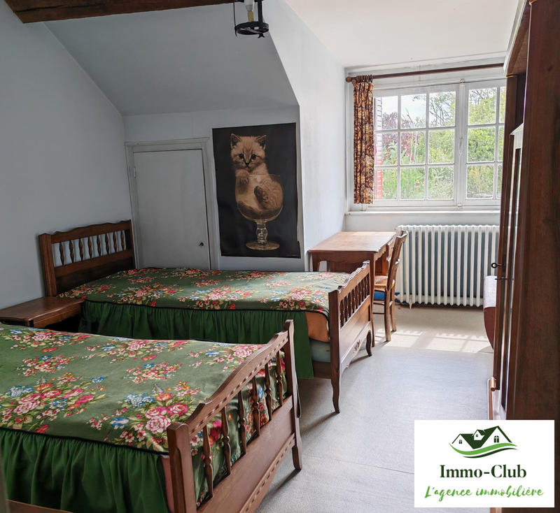 Maison - 180 m² - 8 pièces