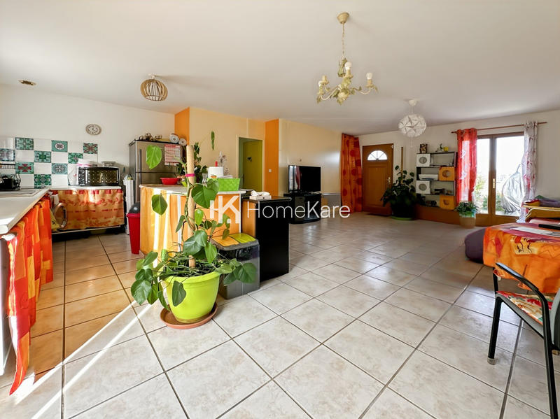 Maison - 90 m² - 4 pièces