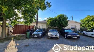 Chambre - 9 m² - 1 pièce