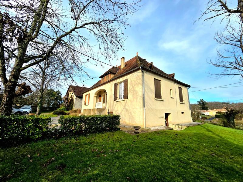 Maison - 197 m² - 7 pièces