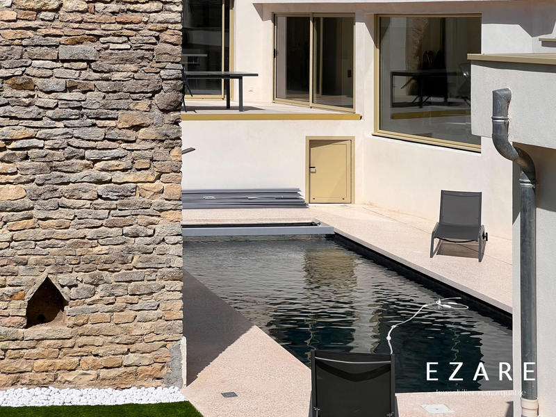 Maison - 600 m² - 13 pièces