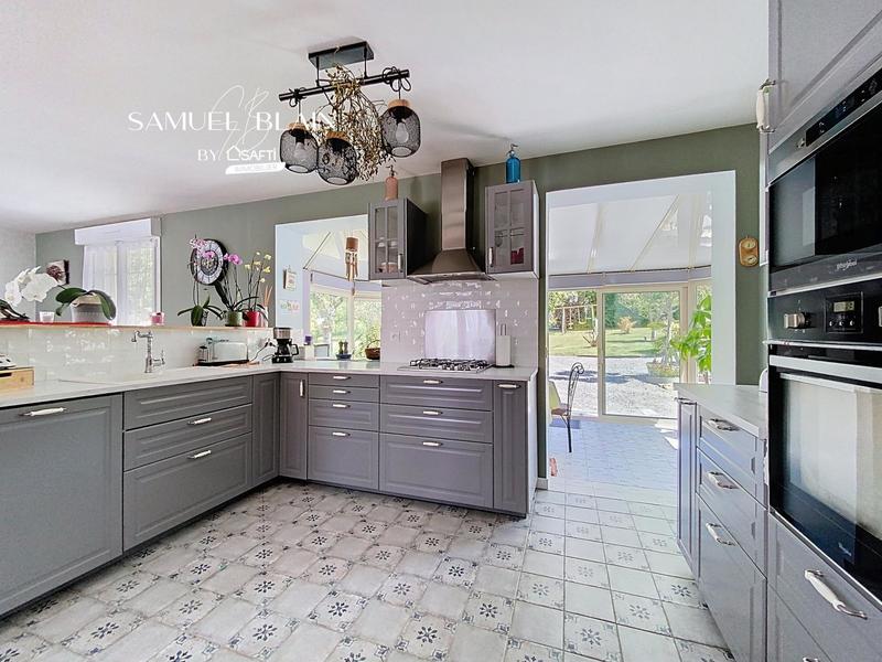 Maison - 170 m² - 7 pièces