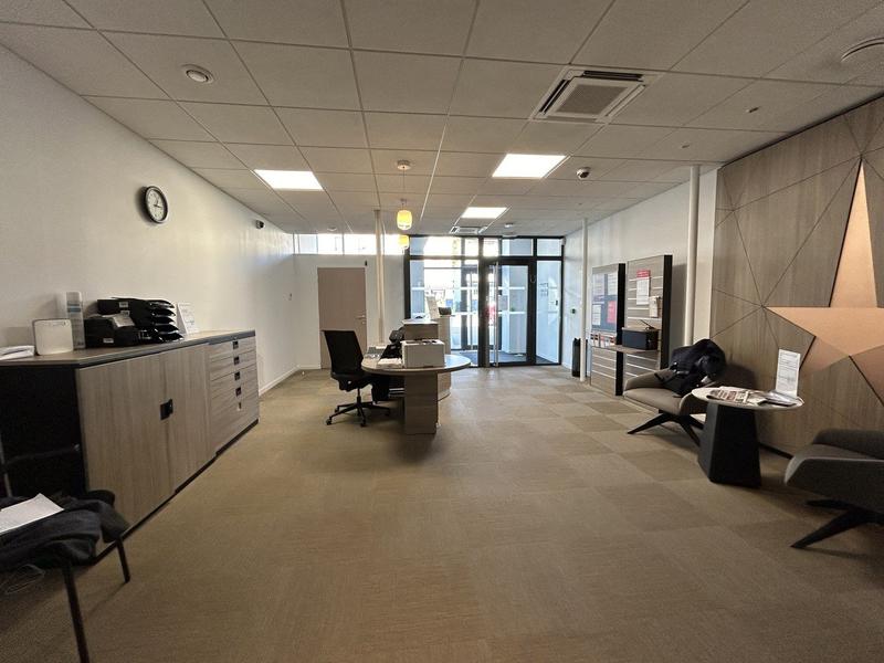 Bureau - 122 m²