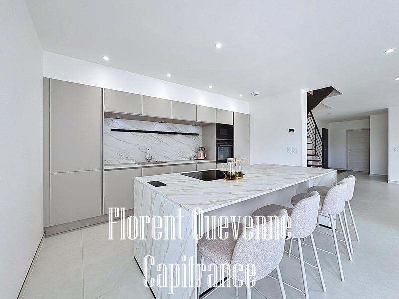 Maison - 147 m² - 6 pièces