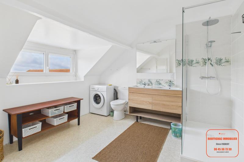 Maison - 204 m² - 6 pièces