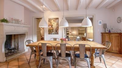 Demeure - 360 m² - 11 pièces