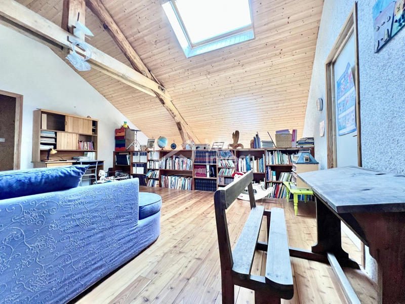 Maison - 262 m² - 14 pièces