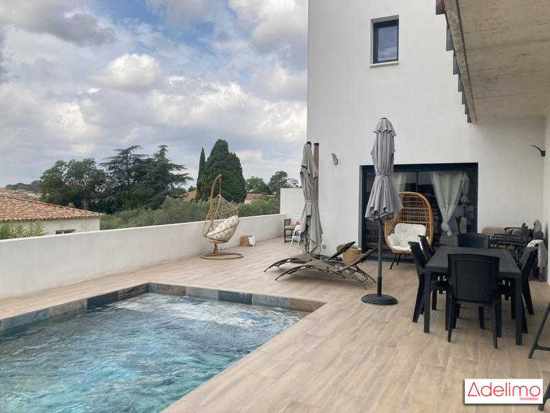 Maison - 150 m² - 5 pièces