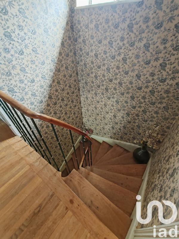 Maison - 143 m² - 7 pièces