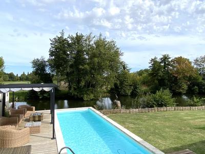 Maison - 162 m² - 6 pièces