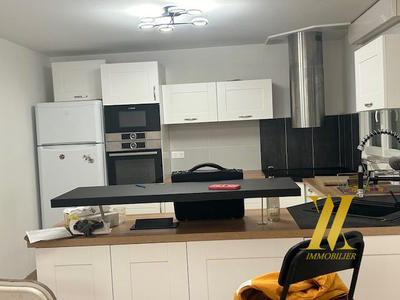 Maison traditionnelle - 180 m² - 6 pièces