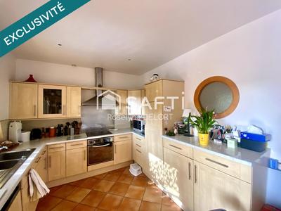 Maison - 223 m² - 8 pièces