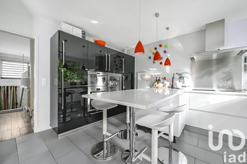 Maison - 186 m² - 7 pièces