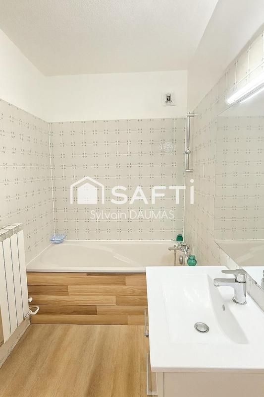 Appartement - 90 m² - 4 pièces