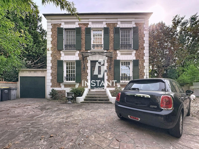 Maison ancienne - 275 m² - 8 pièces