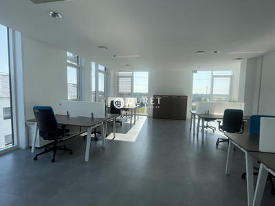 Bureau - 98 m²