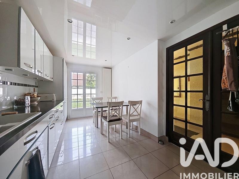 Maison - 190 m² - 8 pièces