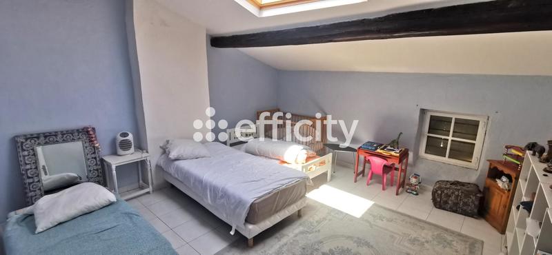 Maison - 165 m² - 8 pièces