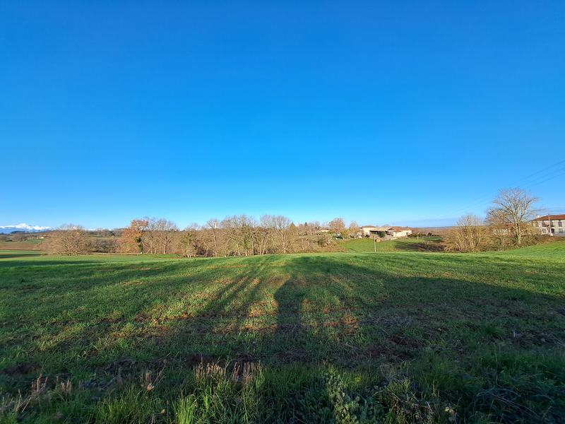 Terrain - 2 300 m²